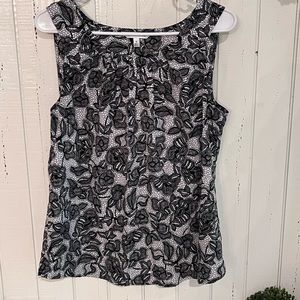 Croft and barrow  black and white sleeveless blouse